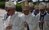 KEP w Katowicach. Msza św. w sanktuarium w Piekarach Śląskich