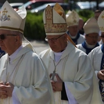 KEP w Katowicach. Msza św. w sanktuarium w Piekarach Śląskich