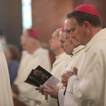 KEP w Katowicach. Msza św. w sanktuarium w Piekarach Śląskich