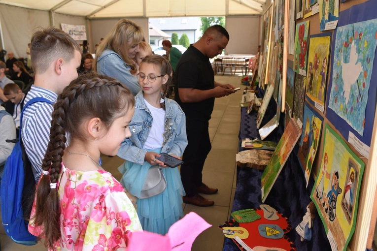 Konkurs o bł. Karolinie