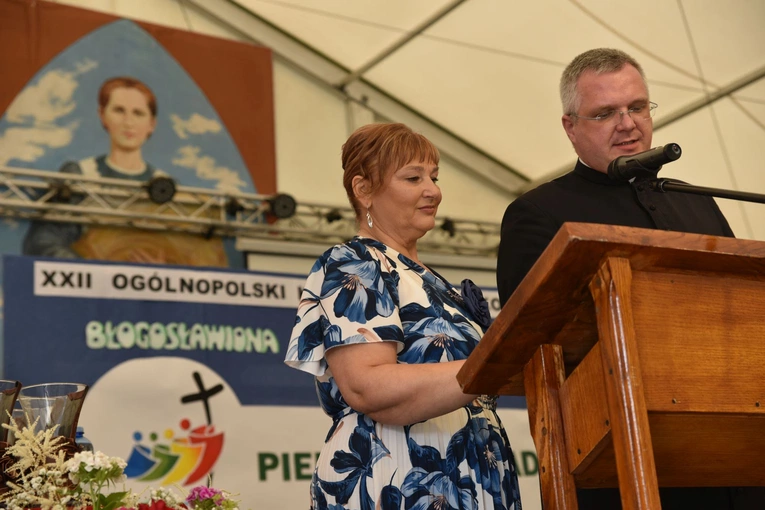 Konkurs o bł. Karolinie