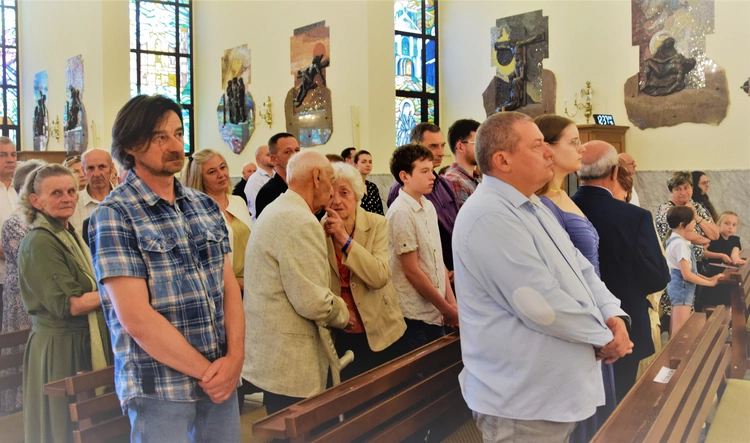 Diament, złoto i srebro - kolory miłości małżeńskiej