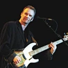 Sting po polsku. Kuba Kornacki z zespołem Użądleni zapraszają w muzyczny rejs z piosenkami brytyjskiego artysty