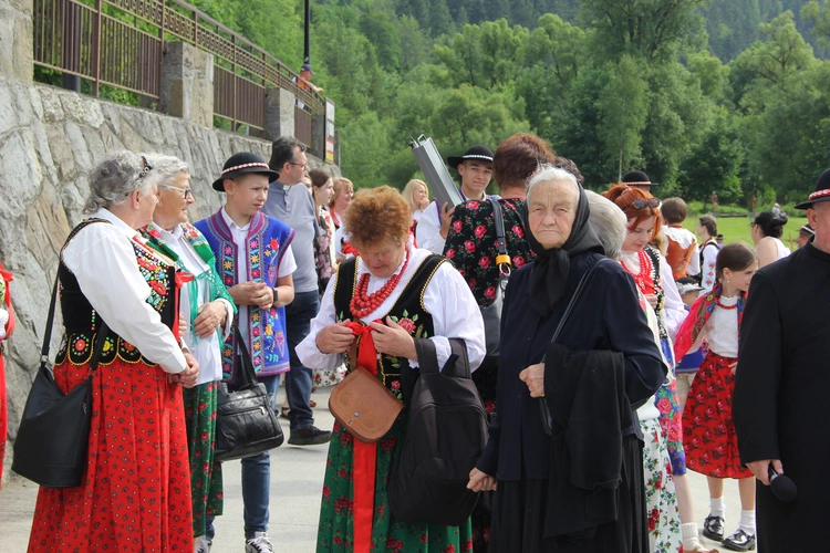 Pielgrzymka ze Sromowiec do kościoła jubileuszowego w Szczawnicy