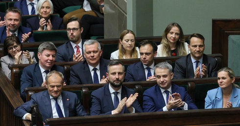 Rząd z wotum zaufania: czy to wystarczy koalicji, by podnieść się po przegranej Trzaskowskiego?