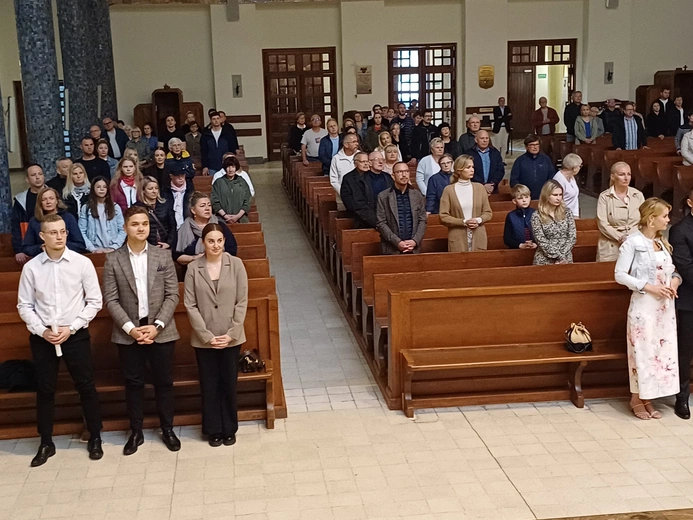 Pięciu mężczyzn przyjęło w Gdyni chrzest i bierzmowanie