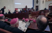 KEP w Katowicach. Biskupi w gmachu Sejmu Śląskiego
