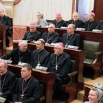 KEP w Katowicach. Biskupi w gmachu Sejmu Śląskiego