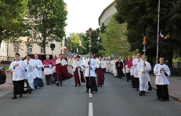 Msza św. dziękczynna z okazji 100-lecia archidiecezji