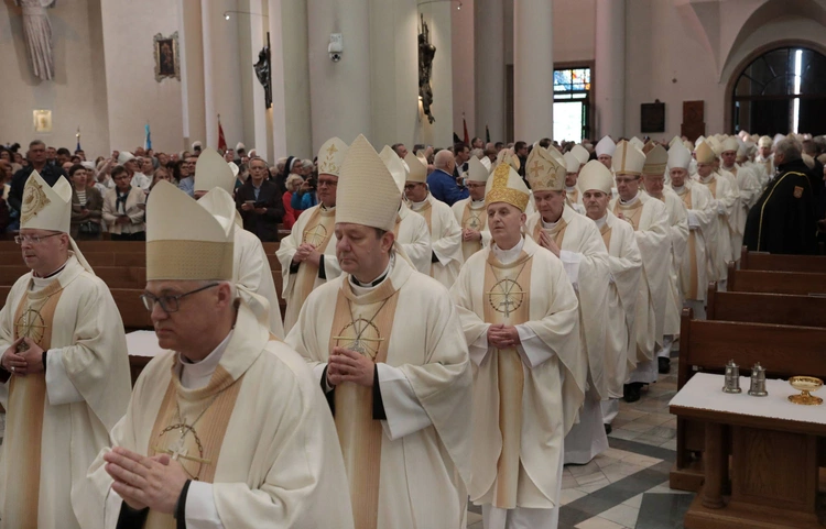Msza św. dziękczynna z okazji 100-lecia archidiecezji