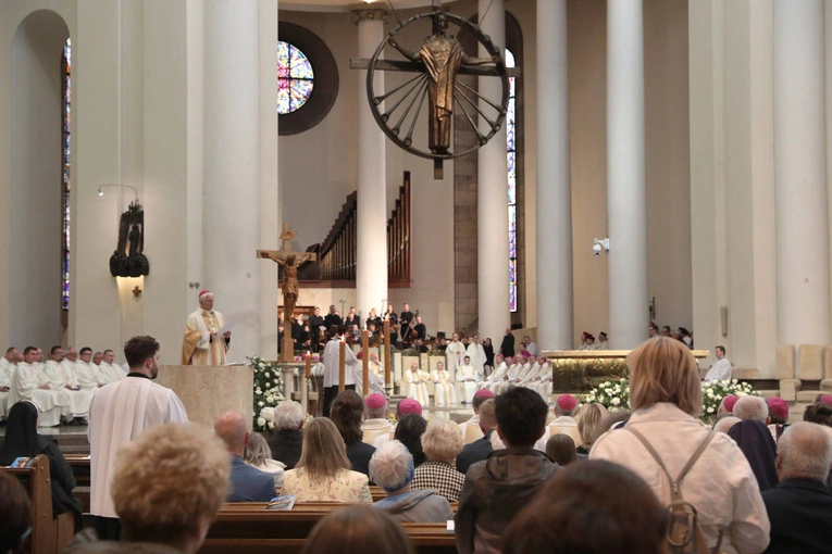 Msza św. dziękczynna z okazji 100-lecia archidiecezji