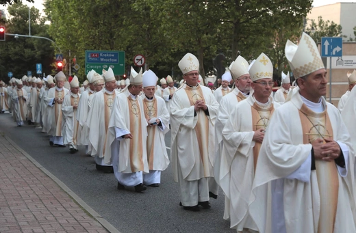 Msza św. dziękczynna z okazji 100-lecia archidiecezji