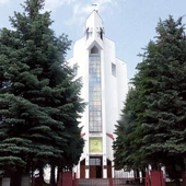 Kościół Świętej Rodziny  był miejscem spotkania  z papieżem Polakiem. 