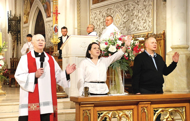  – Kiedy otwieramy się  na Parakleta, jesteśmy zwycięzcami – mówił ks. Sławomir Płusa. 