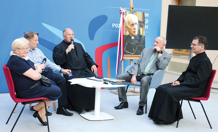 Legendarnego radomskiego duszpasterza wspominano w Kamienicy Deskurów. 