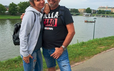 Calogero i Basia razem budują dom bez granic, łącząc dwa światy z uśmiechem i wiarą.