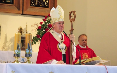 Abp Kupny podziękował ojcom jezuitom, którzy przy al. Pracy są strażnikami kultu maryjnego.