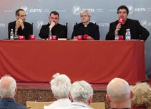 Wydarzenie wpisywało się w trwający Synod Archidiecezji Wrocławskiej oraz diecezjalne obchody uroczystości Zesłania Ducha Świętego.