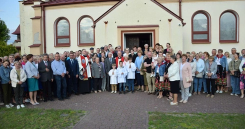 Rozbudowa kościoła w Małęczynie