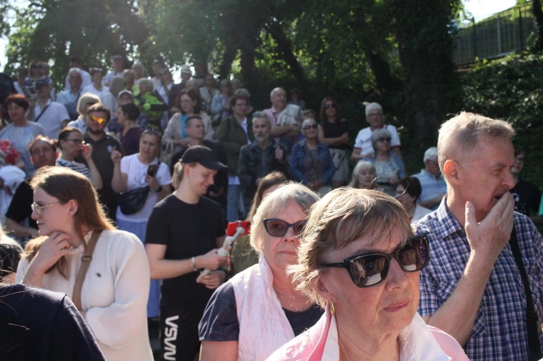 Odsłonięcie rzeźby Ewy Demarczyk nad Stawkiem Zamkowym