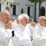 Pielgrzymka tarnowskich kapłanów do Tuchowa