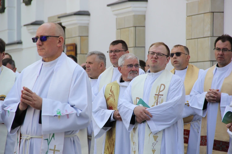 Pielgrzymka tarnowskich kapłanów do Tuchowa