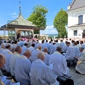 Pielgrzymka tarnowskich kapłanów do Tuchowa
