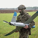 Dron waży zaledwie 5 kg  i może go przenosić  jeden człowiek 