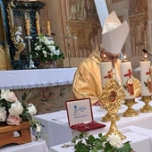 Wprowadzenie relikwii św. Antoniego do kościoła w Nowym Kazanowie