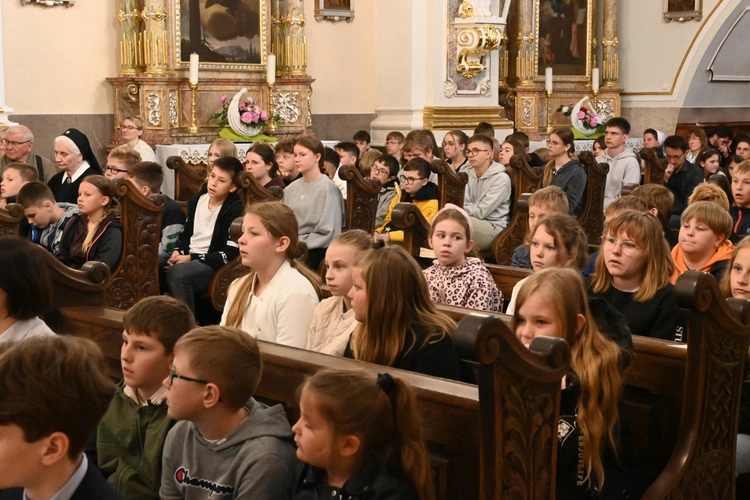 Pielgrzymka szkół im. Jana Pawła II
