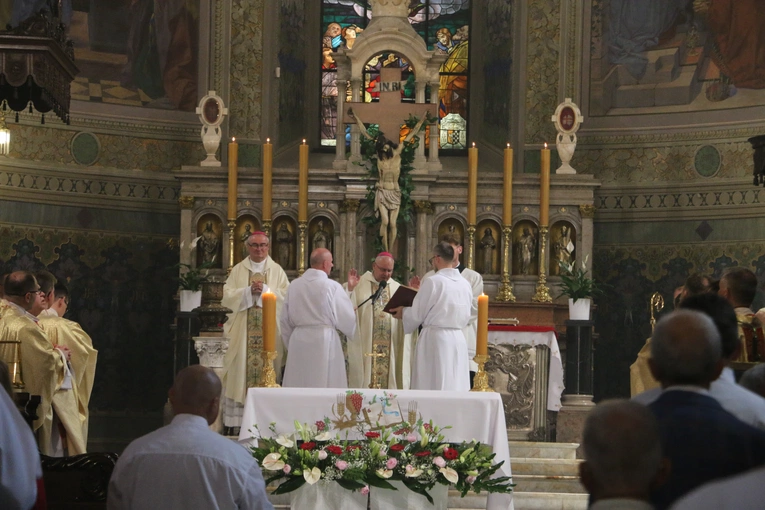 Płock. XII Ogólnopolska Pielgrzymka Nadzwyczajnych Szafarzy Komunii Świętej - cz.II