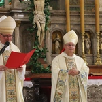Płock. XII Ogólnopolska Pielgrzymka Nadzwyczajnych Szafarzy Komunii Świętej - cz.II