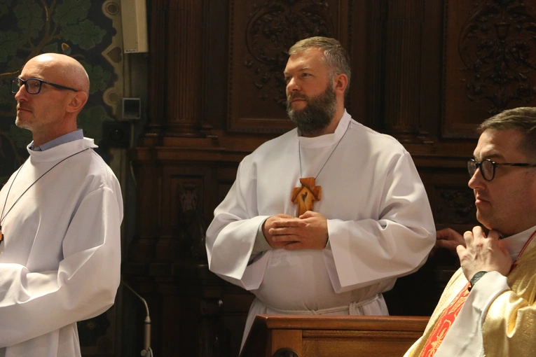 Płock. XII Ogólnopolska Pielgrzymka Nadzwyczajnych Szafarzy Komunii Świętej - cz.II