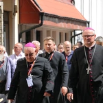 Płock. XII Ogólnopolska Pielgrzymka Nadzwyczajnych Szafarzy Komunii Świętej - cz. III