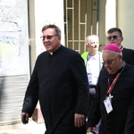 Płock. XII Ogólnopolska Pielgrzymka Nadzwyczajnych Szafarzy Komunii Świętej - cz. III