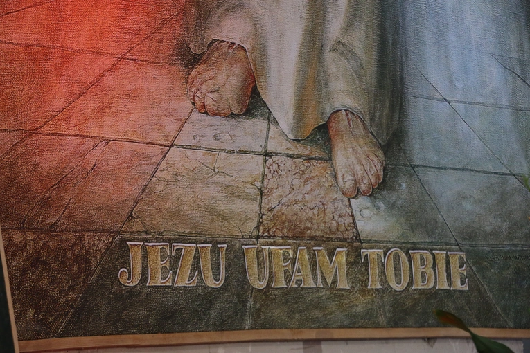 Płock. XII Ogólnopolska Pielgrzymka Nadzwyczajnych Szafarzy Komunii Świętej - cz. III