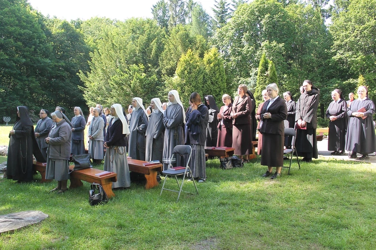 Promieniować nadzieją