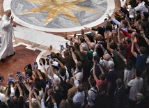 Spotkanie w Bazylice św. Piotra na Eucharystii