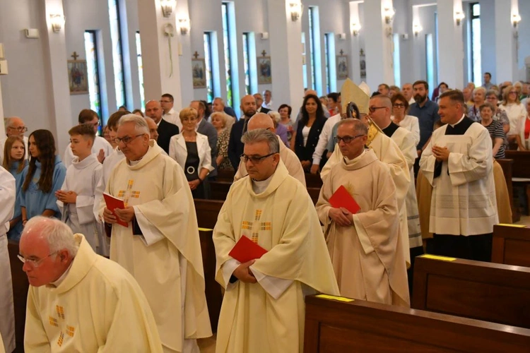 Poświęcenie kościoła w. św. Antoniego Padewskiego w zielonogórskim Przylepie