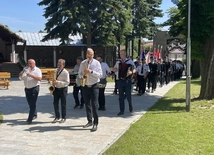 Wspólna modlitwa samorządowców i strażaków