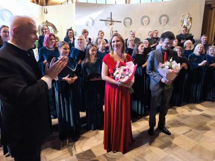 Chór parafii NMP Wspomożenia Wiernych w Zalesiu Dolnym