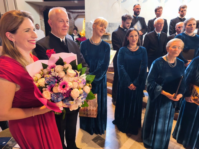 Chór parafii NMP Wspomożenia Wiernych w Zalesiu Dolnym