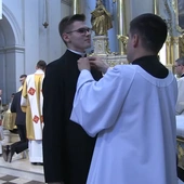 Abp Galbas o sutannie: Ludziom naprawdę potrzebny jest ten widok