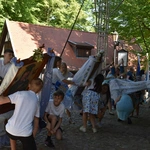 Pielgrzymi na odpuście ku czci Trójcy Świętej