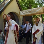 Pielgrzymi na odpuście ku czci Trójcy Świętej