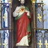 Figura z ołtarza głównego w kaplicy Córek Bożej Miłości w Bielsku-Białej.
