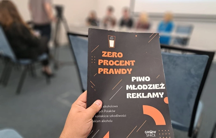 Raport "Zero procent prawdy" alarmuje. Młodzi coraz częściej sięgają po alkohol