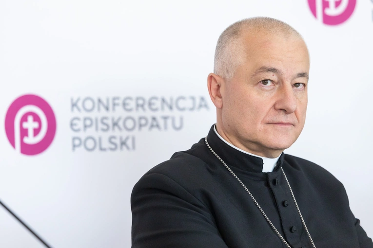 Bp Ważny dla gosc.pl: Zaniedbaliśmy ewangelizację i katechizację w parafii, ale broniłbym obecności religii w szkole