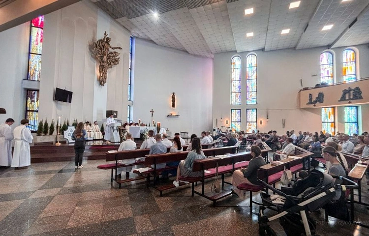 Rozesłanie przed rekolekcjami oazowymi 