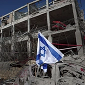 Atak Izraela na Iran jest wojną prewencyjną czy próbą obalenia rządów ajatollahów?